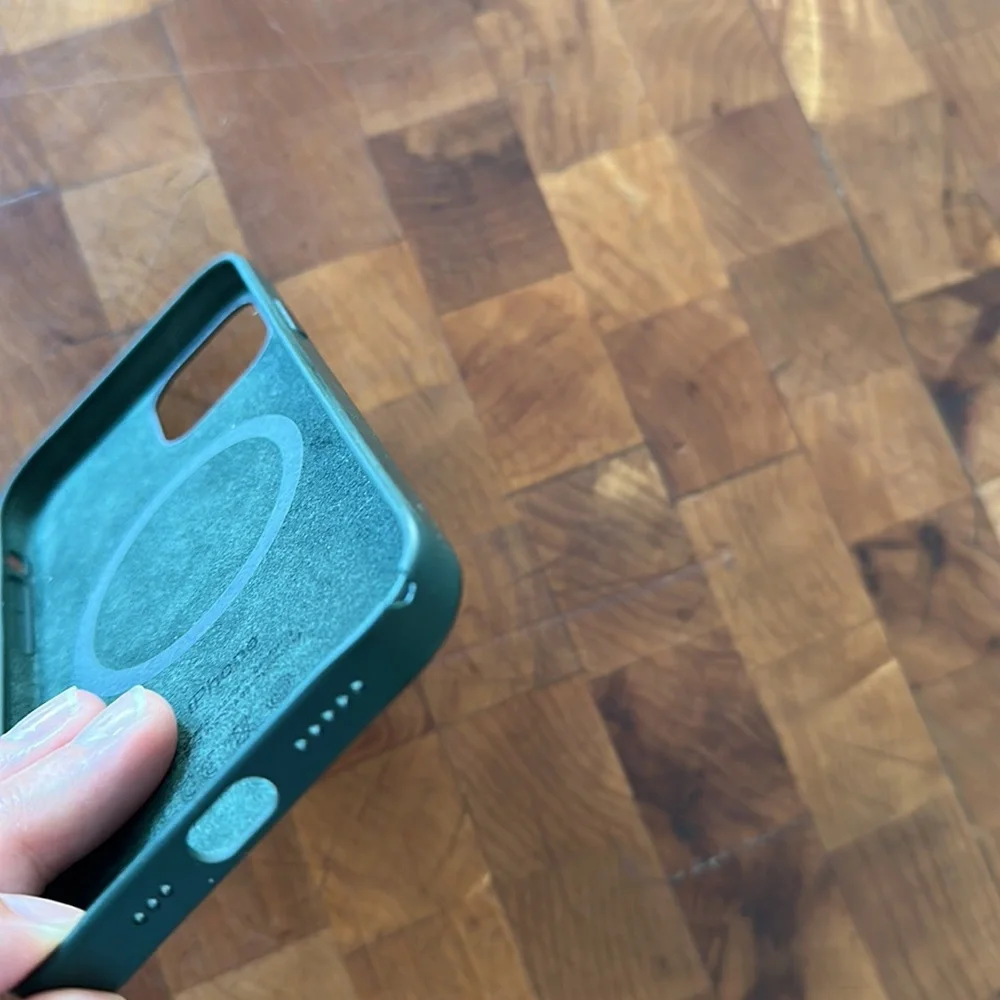 Apple silicone iPhone 12pro case, green